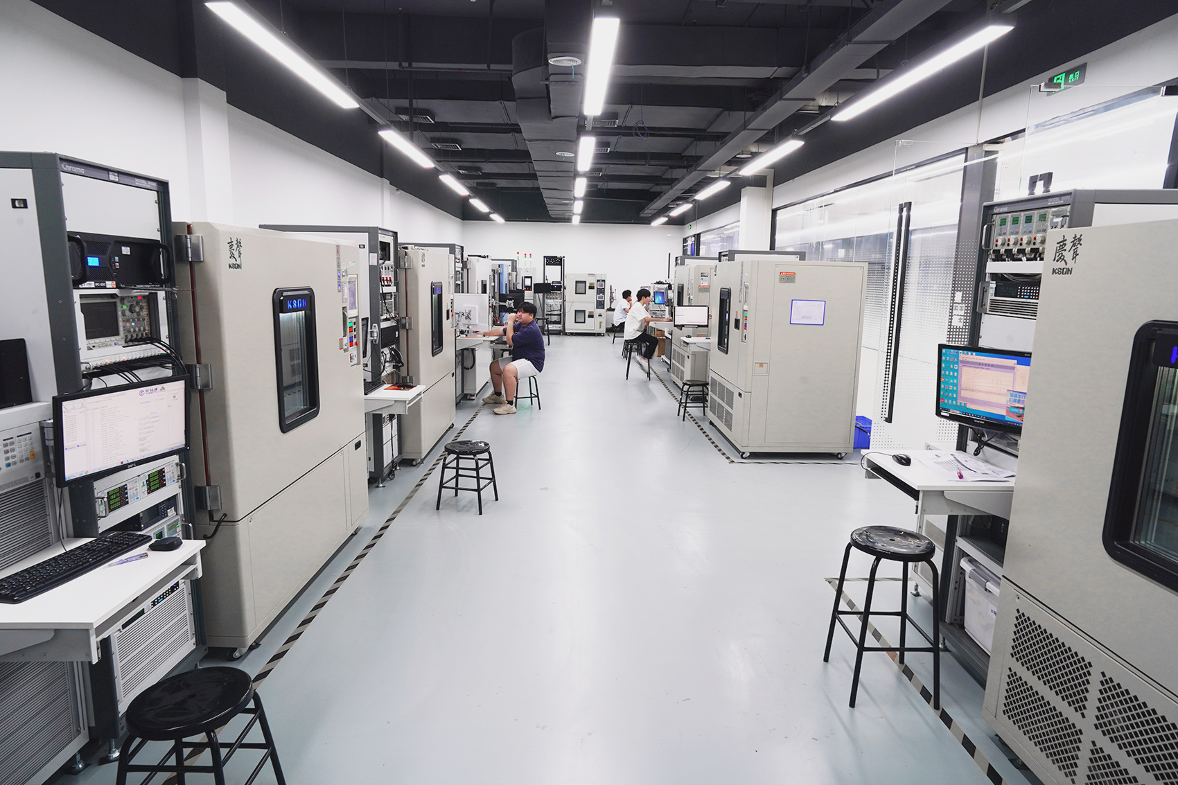 研发人员数量持续增加,研发团队实力持续提升: